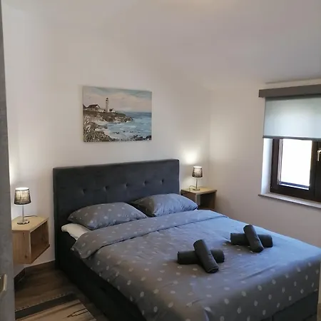 Apartment Doraj